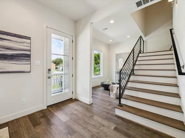 3827 Arlington St, Houston, TX 77018