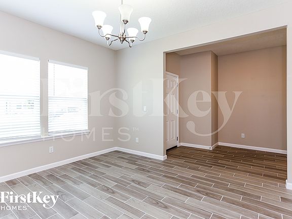 5th image of 1633 Mathews Manor Dr
