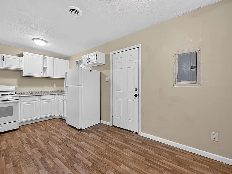 6 Amelia Dr — Photo 28