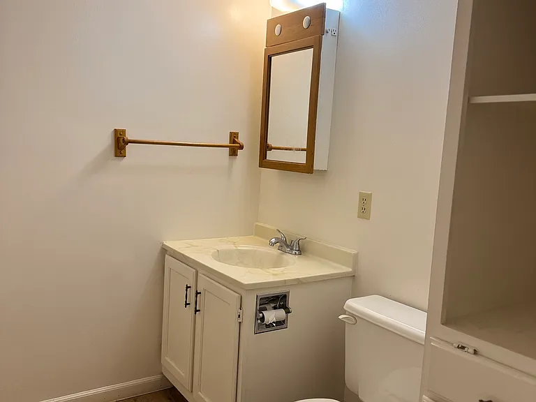 1214 Vattier St #1 — Photo 10