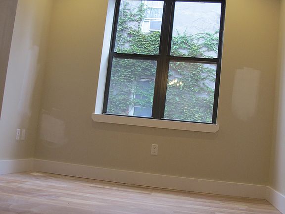 4th image of 595 Myrtle Ave #2RR