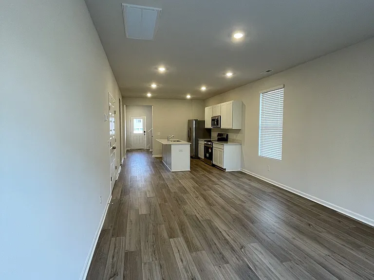464 Alcott Way — Photo 3