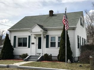 51 Hewes St, Cumberland, RI 02864