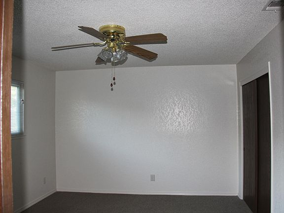 5th image of 794 La Mesa Ct