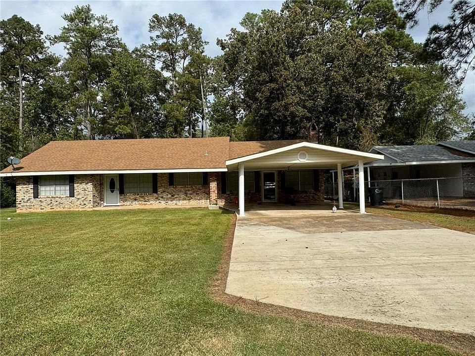 1st image of 912 Woodlawn Dr