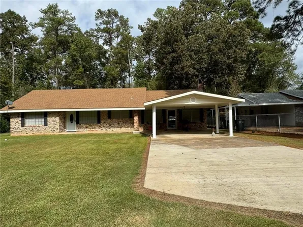 912 Woodlawn Dr, Oakdale, LA 71463