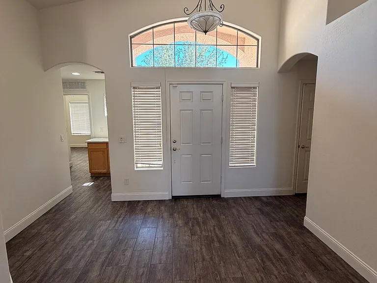 12826 W Windrose Dr — Photo 5