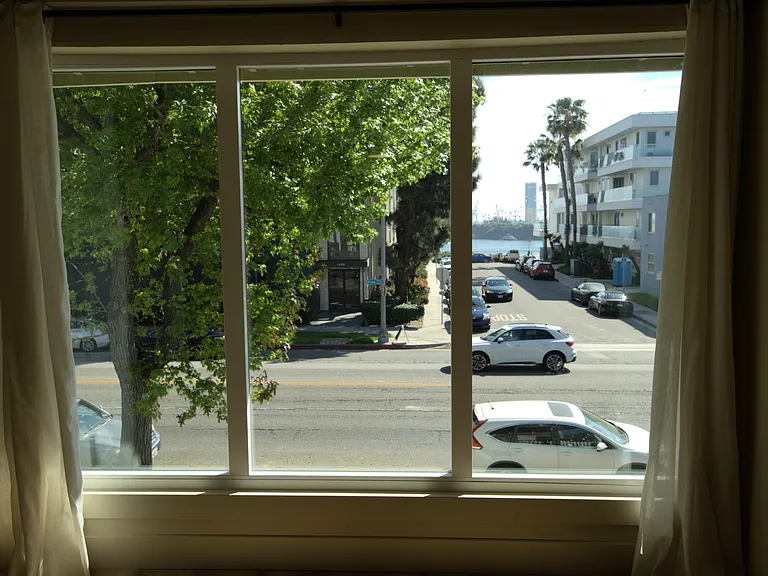 1123 E Ocean Blvd #D — Photo 8