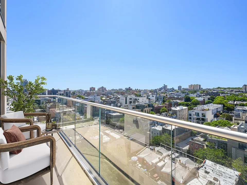 880 Atlantic Ave #3H