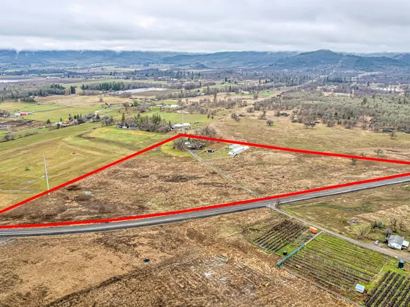 8650 Highway 234, Gold Hill, OR 97525