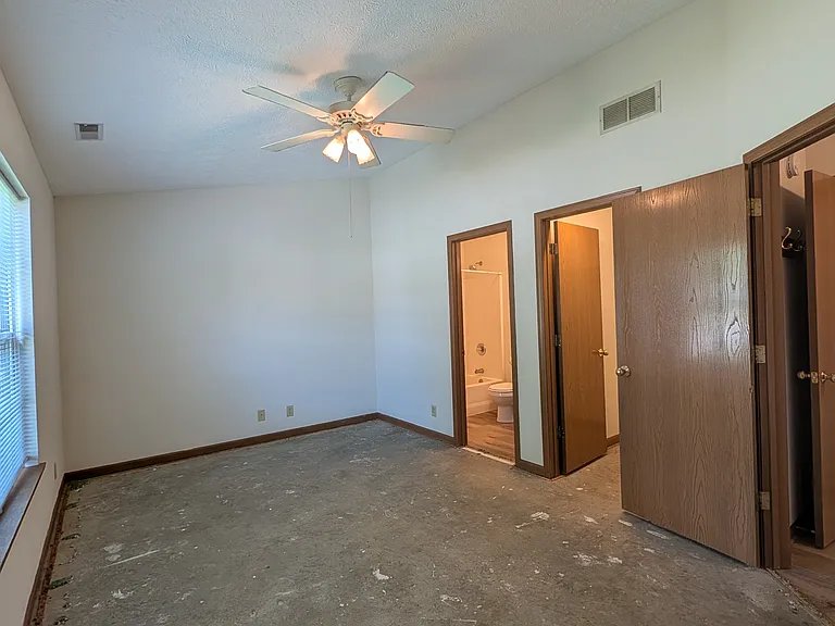 90 Phillips Ct — Photo 4