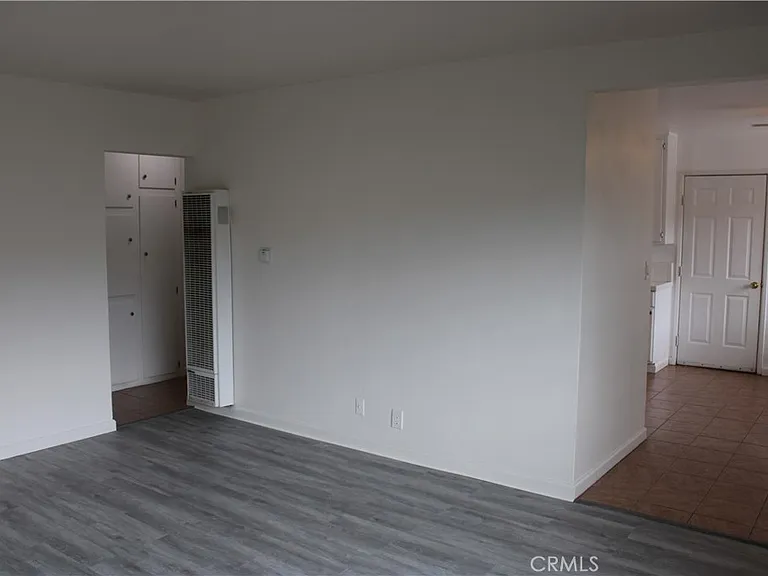1810 W Houston Ave — Photo 6