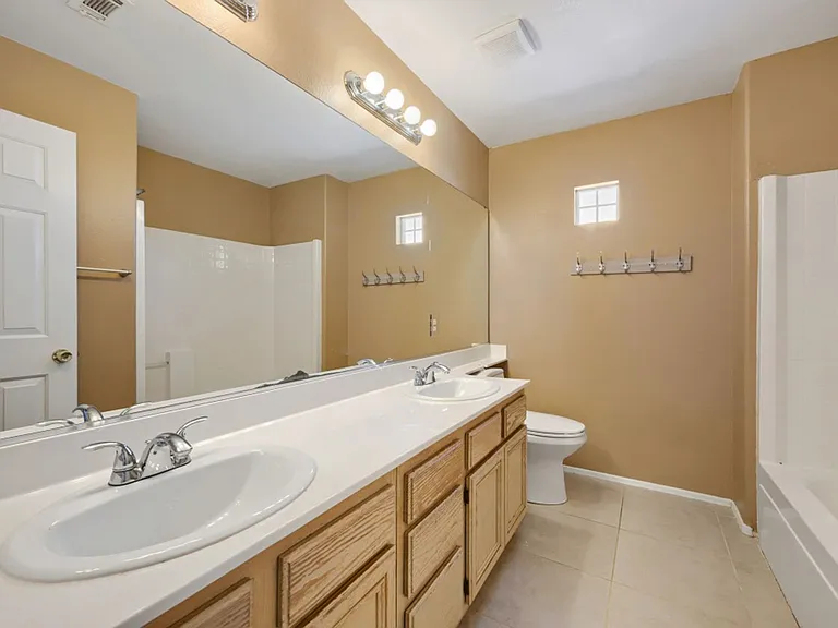 946 Saddle Horn Dr — Photo 23