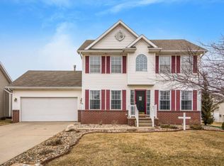 917 10th St SE, Altoona, IA 50009