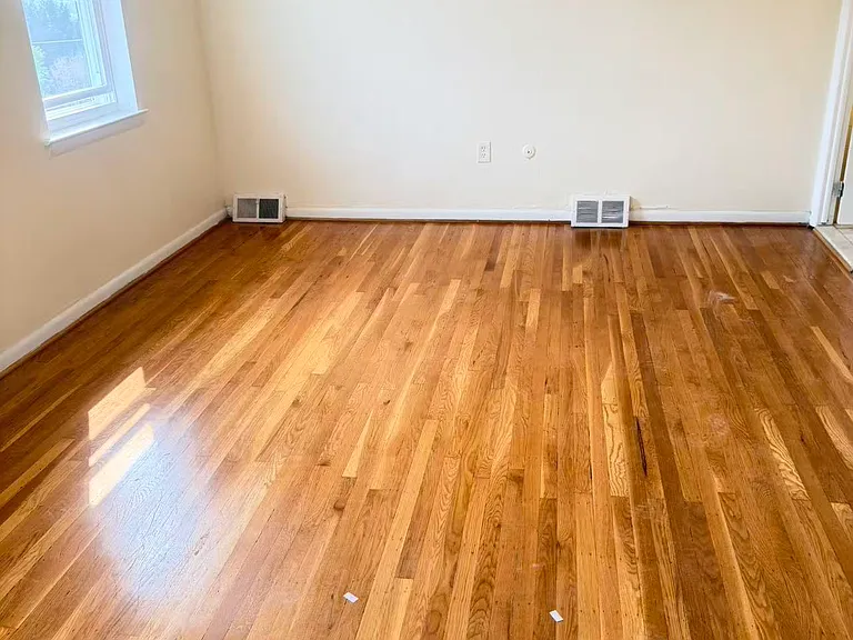 522 Parlin St — Photo 6
