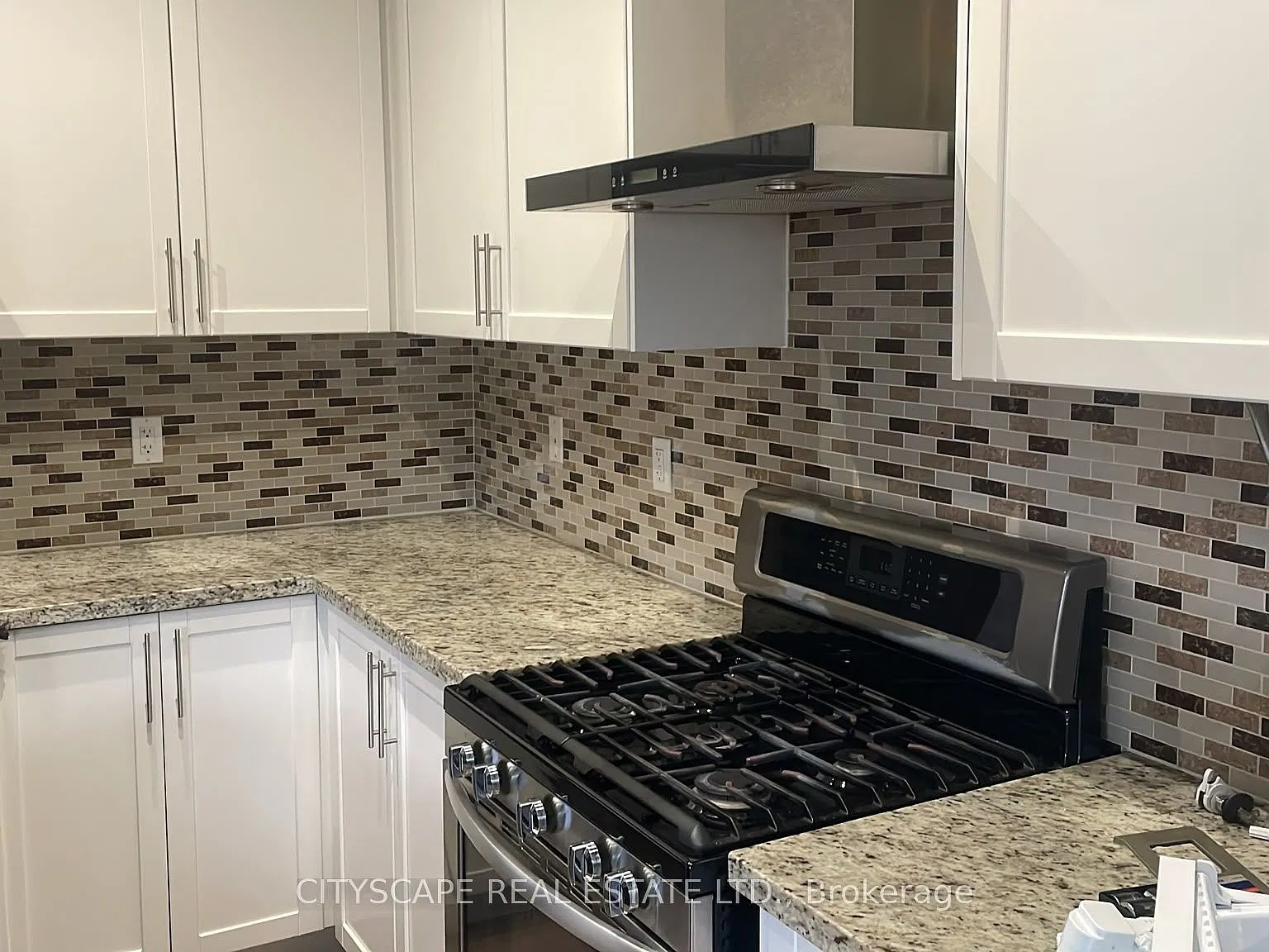3 bed, $3,900 — Photo 4