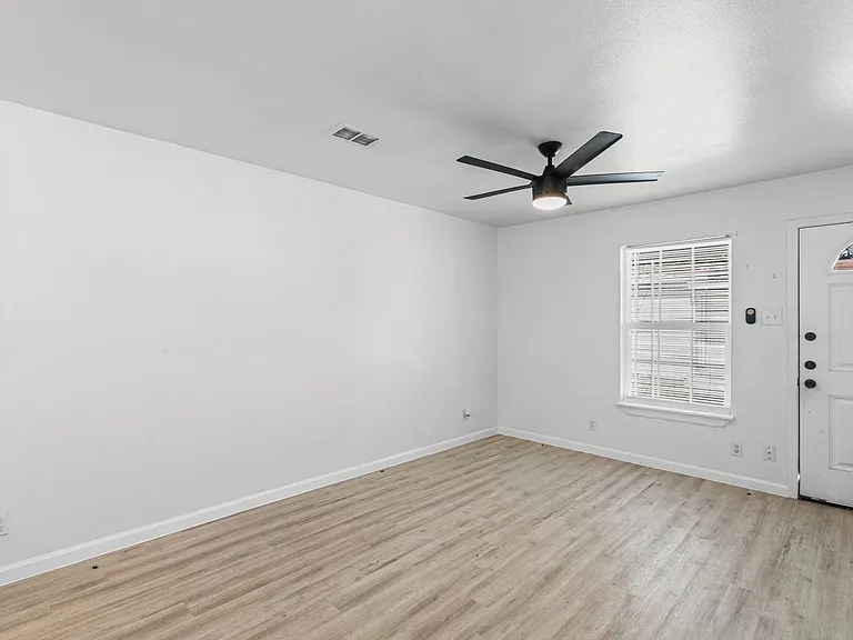 3038 Weir Ave — Photo 7