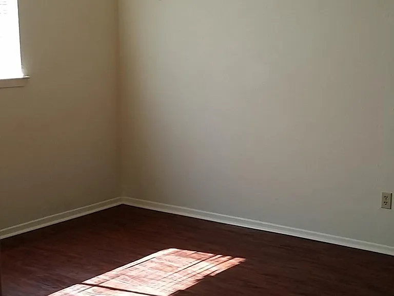 2115 Blossom Ln — Photo 21