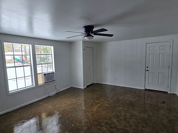 4th image of 701 McLain St