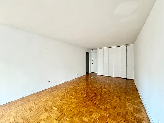 Rented by Bohemia Realty Group | media 4