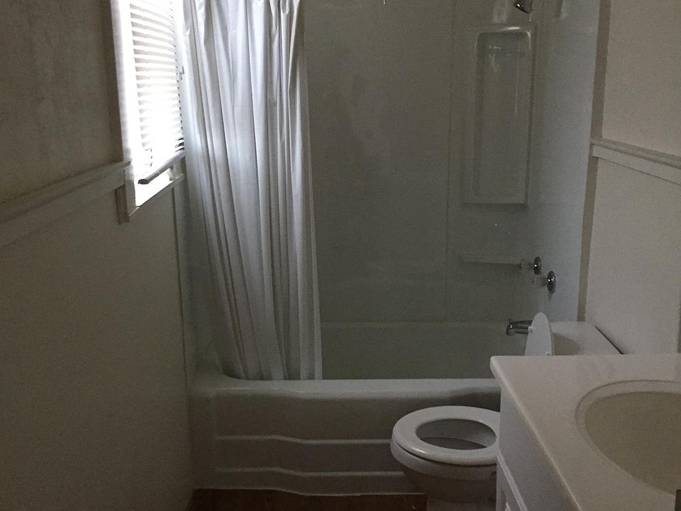 1st image of 533 Tonawanda St Lowr #