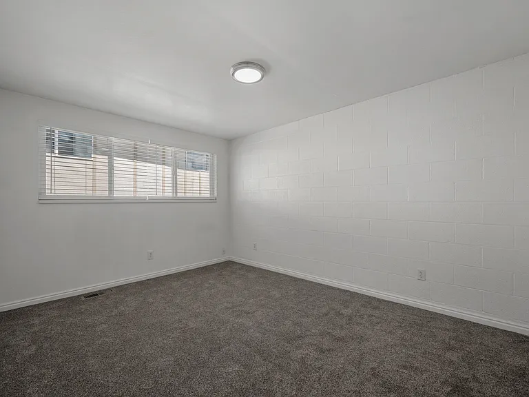 370 W 400 N #9 — Photo 9