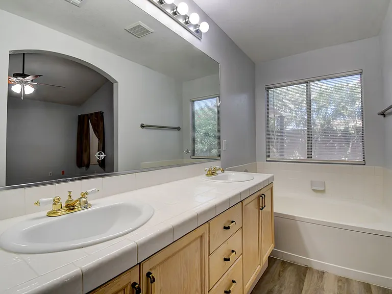 5023 Jacarilla Ln — Photo 8