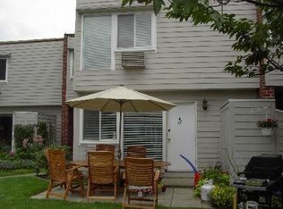 68 Walk, West Haven, CT 06516