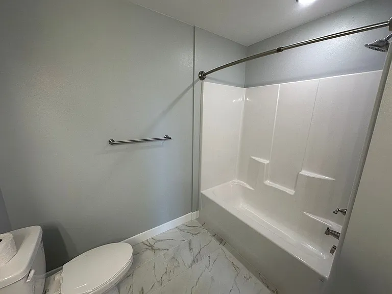 3501 Sussex Dr — Photo 9