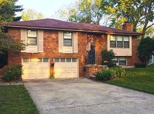 9421 Sycamore Ct, Kansas City, MO 64138