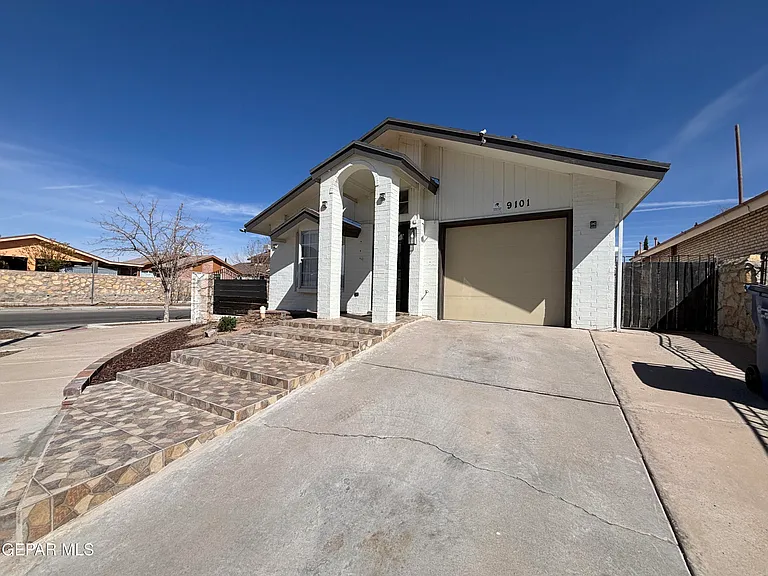 9101 Lacebark Elm Dr — Photo 1