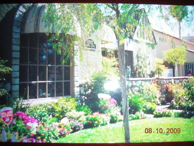 Front Window Garden View