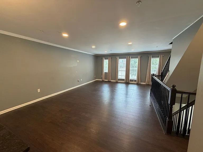 2251 Commissary Cir — Photo 11