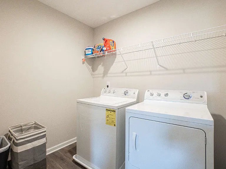 30 Ellis Cir — Photo 31
