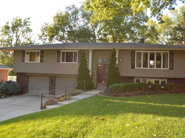 12730 Cryer Ave, Omaha, NE 68144