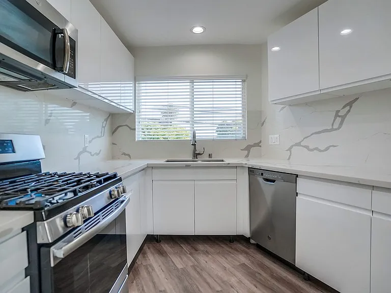 715 Marlborough Ave — Photo 13