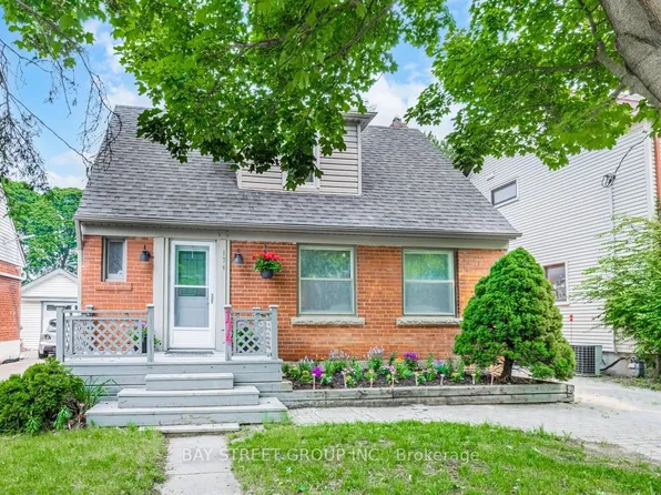 174 Avondale Ave, Toronto, ON M2N 2V5