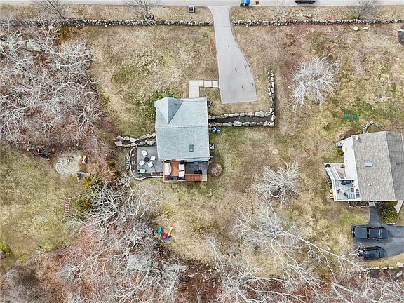 5th image of 19 Fieldstone Way