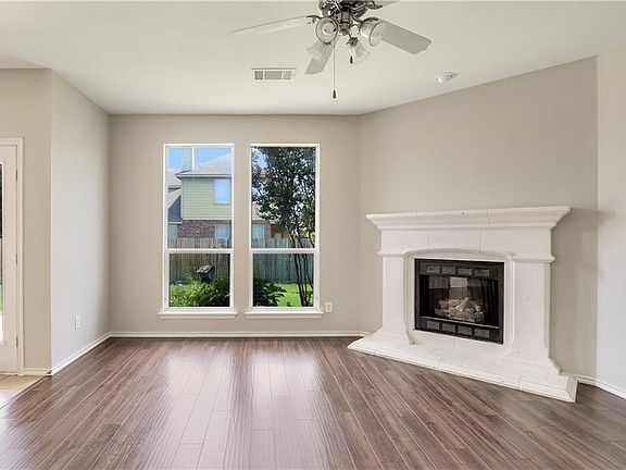 2nd image of 5832 Pearl Oyster Ln