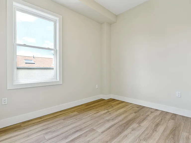 611 Communipaw Ave #A — Photo 12