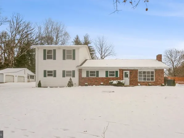 1743 Brodbeck Rd, Hampstead, MD 21074