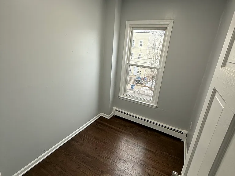 127 Henry St #C — Photo 11