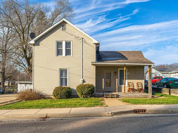 561 S Elm St, Lincoln, IL 62656