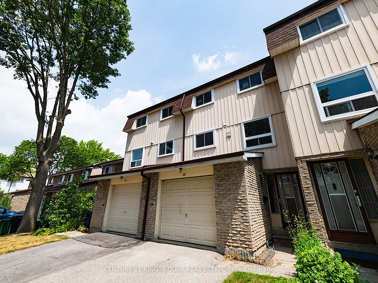 44 Chester Le Blvd #32 — Photo 2