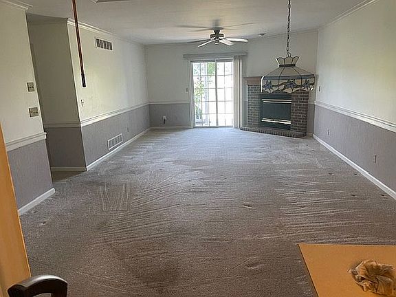 Family Room w/ Gas Fireplace