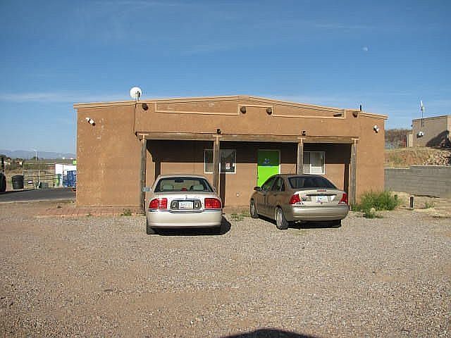 1st image of 828 N Gonzales Blvd