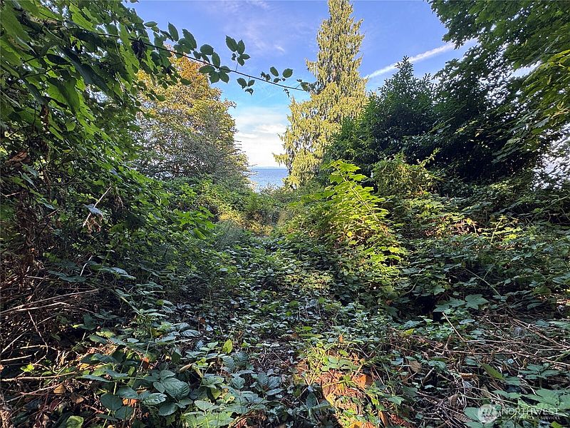 4th image of 11002 Vashon Highway SW