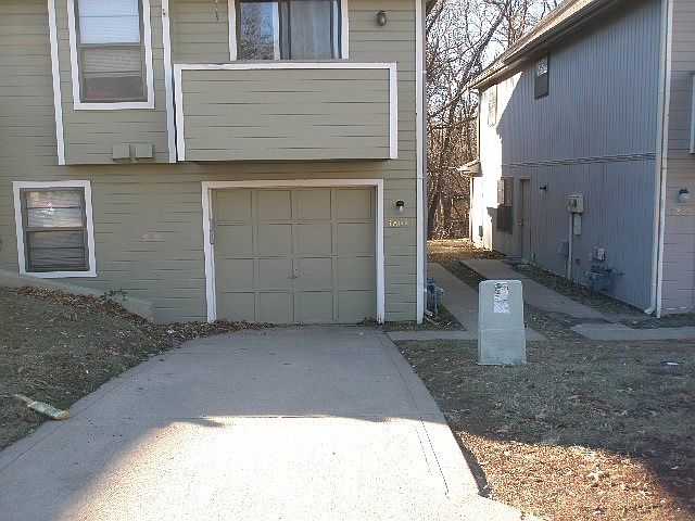 Garage & Front door to Left