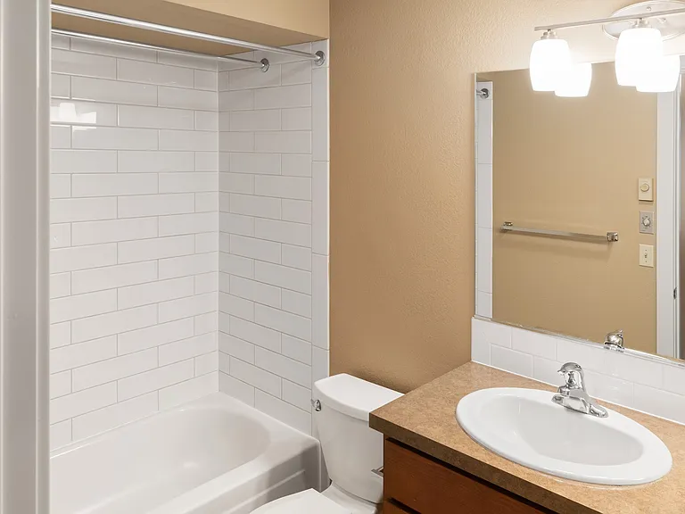 Graymayre Crossing Apartments — Photo 66