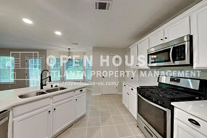 7318 Coral Lake Dr — Photo 7